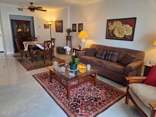 4350 Hillcrest Dr 716, Hollywood FL 33021