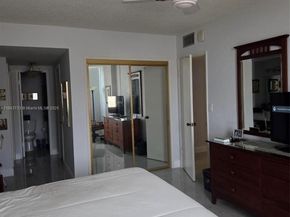 4350 Hillcrest Dr 716, Hollywood FL 33021