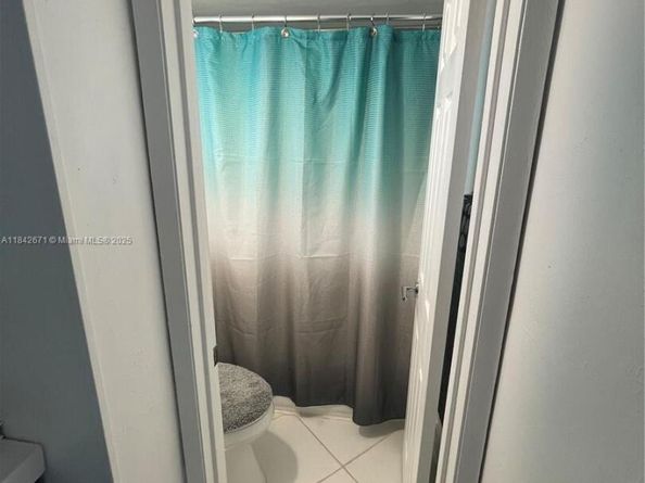 8821 W Flagler St 411, Miami FL 33174