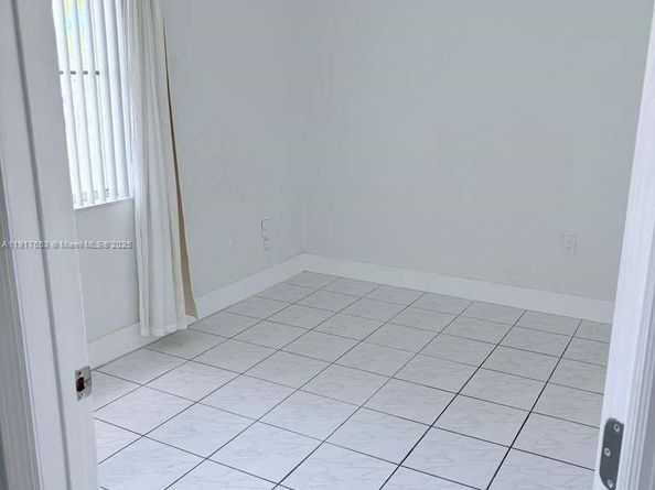 1175 NW 124th Pl 101, Miami FL 33182