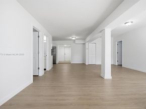 465 NE 165th St, Miami FL 33162