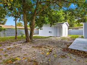 465 NE 165th St, Miami FL 33162