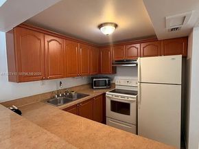 5855 Washington St 91, Hollywood FL 33023