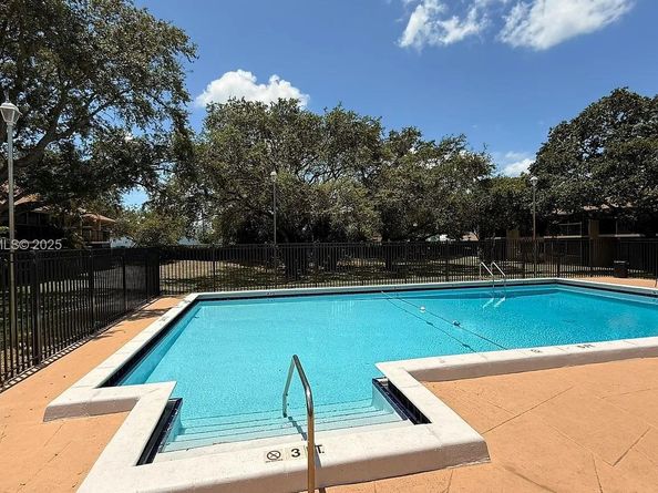 5855 Washington St 91, Hollywood FL 33023