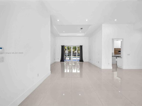 10703 SW 84th Ave, Miami FL 33156