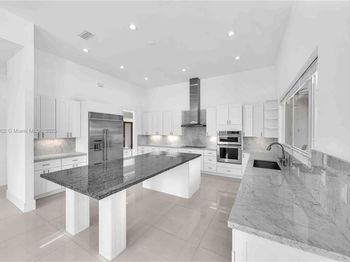 10703 SW 84th Ave