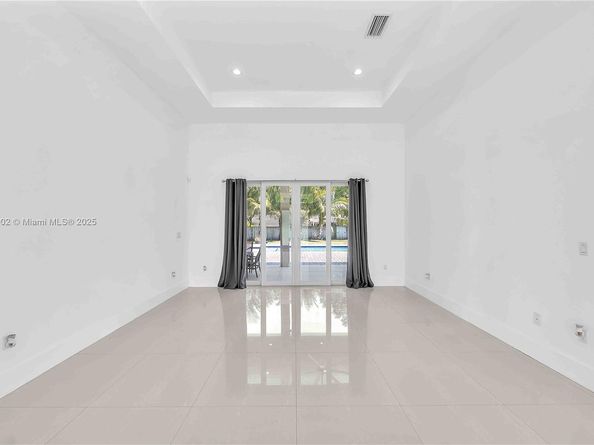 10703 SW 84th Ave, Miami FL 33156