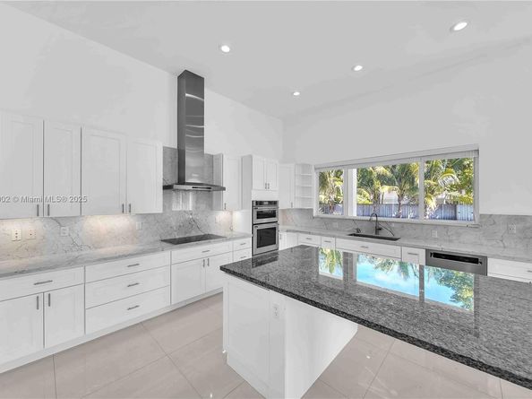 10703 SW 84th Ave, Miami FL 33156