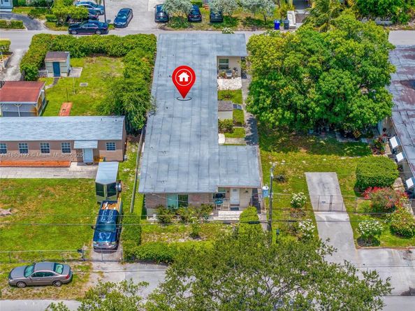 1845 Dixieanna St, Hollywood FL 33020