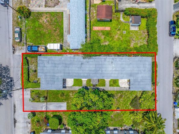 1845 Dixieanna St, Hollywood FL 33020