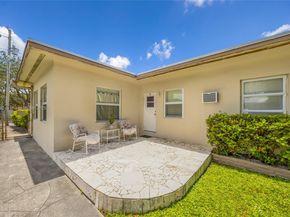 1845 Dixieanna St, Hollywood FL 33020