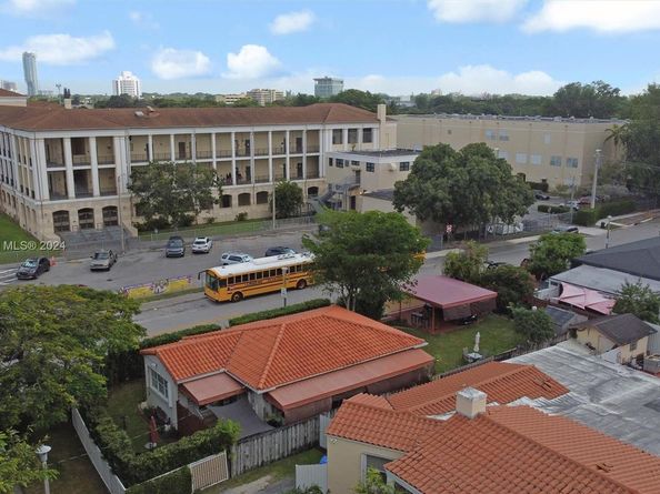 1900 SW 21st Ave, Miami FL 33145