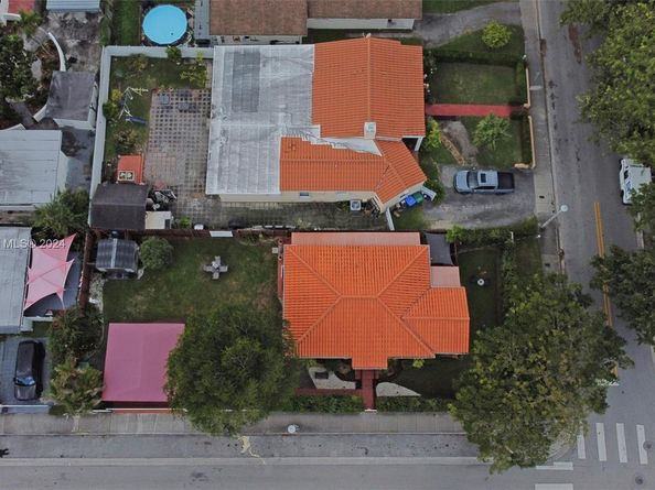 1900 SW 21st Ave, Miami FL 33145