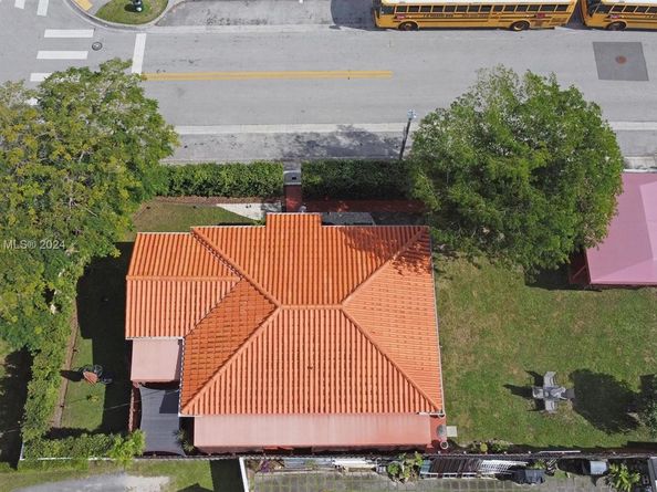 1900 SW 21st Ave, Miami FL 33145