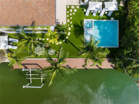 1200 NE 87th St, Miami FL 33138