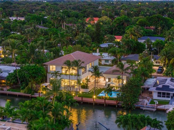 1200 NE 87th St, Miami FL 33138