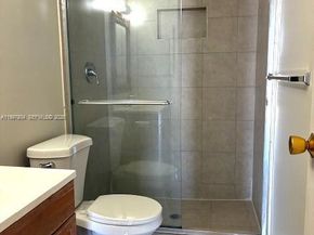 2500 NE 135th St B506, North Miami FL 33181