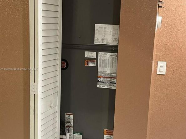 7130 NW 21st Ct, Miami FL 33147