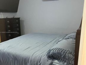 7130 NW 21st Ct, Miami FL 33147