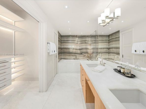 2042 Fisher Island Dr 2042, Miami Beach FL 33109