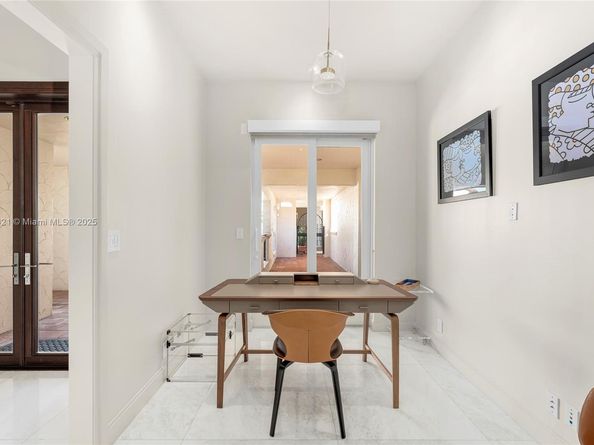 2042 Fisher Island Dr 2042, Miami Beach FL 33109