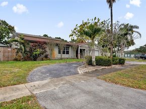 5380 SW 8th Ct, Plantation FL 33317