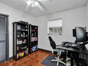 5380 SW 8th Ct, Plantation FL 33317