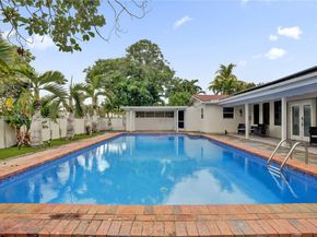 5380 SW 8th Ct, Plantation FL 33317