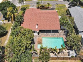 5380 SW 8th Ct, Plantation FL 33317