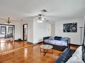 5380 SW 8th Ct, Plantation FL 33317