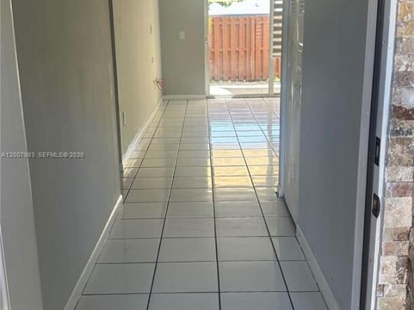 14052 SW 52nd Ter, Miami FL 33175