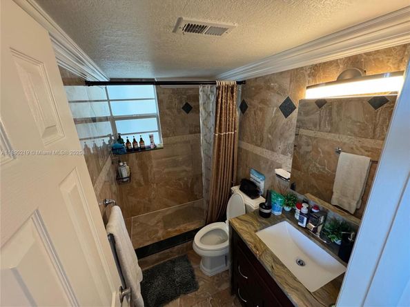 1811 Jefferson St 409, Hollywood FL 33020