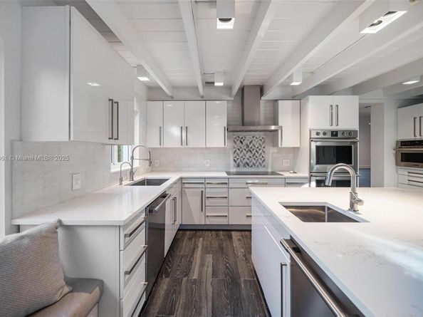 10618 NE 11th ct, Miami Shores FL 33138