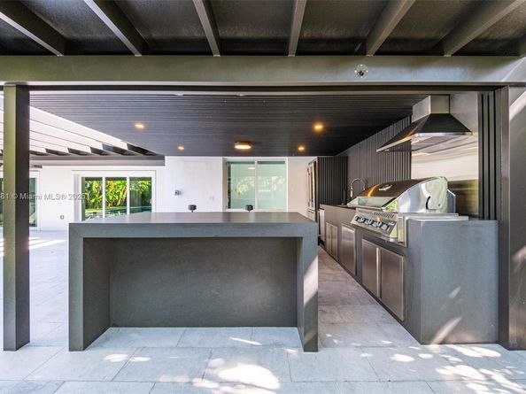 10618 NE 11th ct, Miami Shores FL 33138