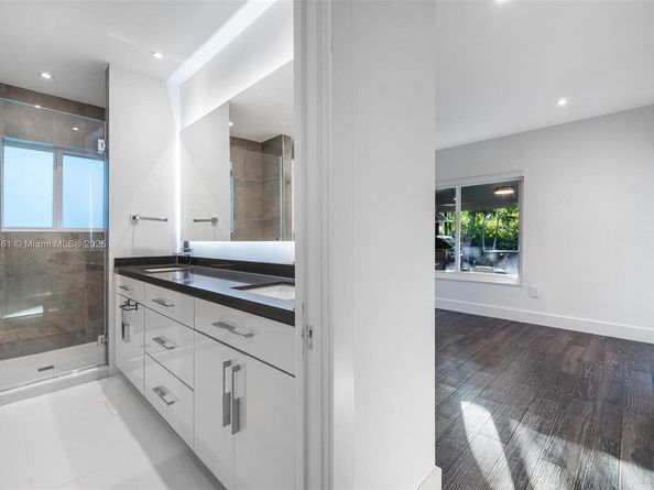 10618 NE 11th ct, Miami Shores FL 33138