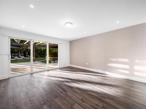 10618 NE 11th ct, Miami Shores FL 33138