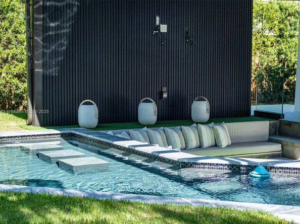 10618 NE 11th ct, Miami Shores FL 33138