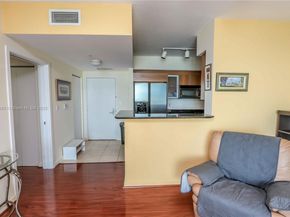 325 S Biscayne Blvd 3918, Miami FL 33131