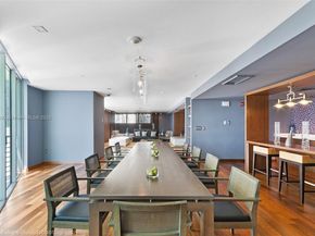 325 S Biscayne Blvd 3918, Miami FL 33131