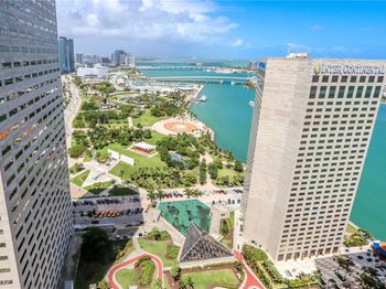 325 S Biscayne Blvd