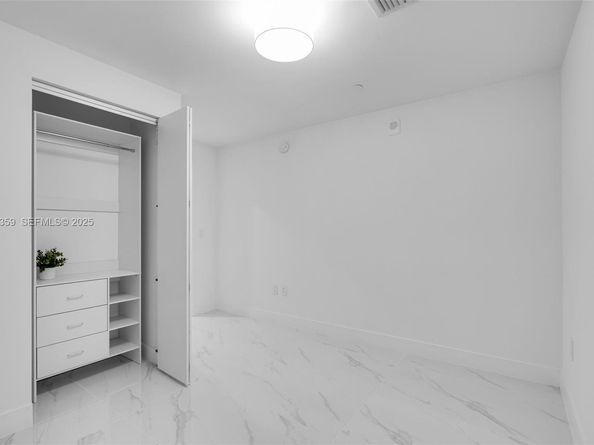 700 NE 24 street 2003, Miami FL 33137