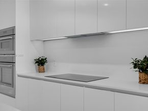 700 NE 24 street 2003, Miami FL 33137