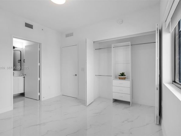 700 NE 24 street 2003, Miami FL 33137