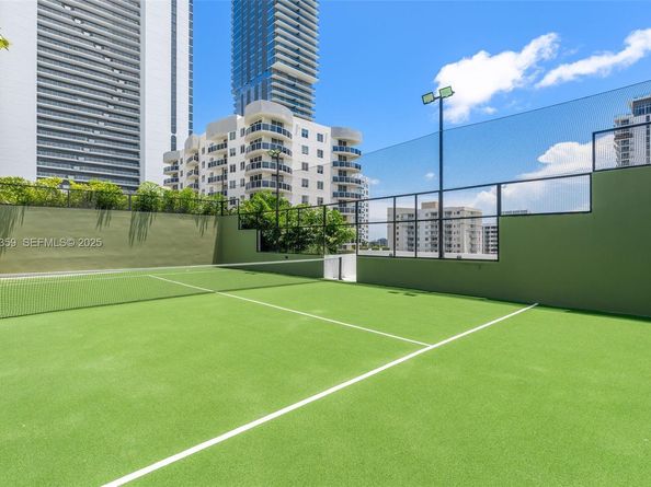 700 NE 24 street 2003, Miami FL 33137