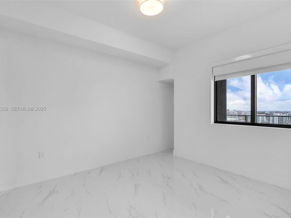 700 NE 24 street 2003, Miami FL 33137