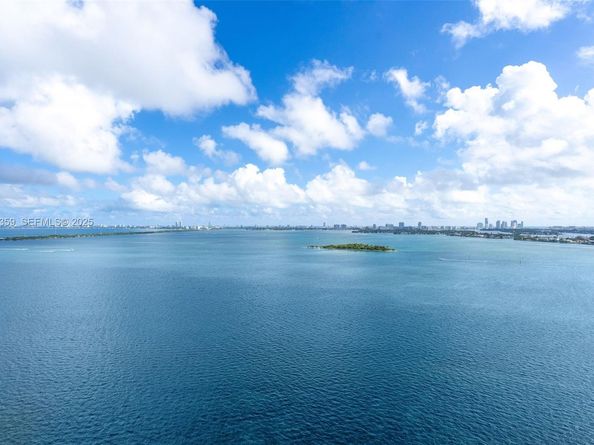 700 NE 24 street 2003, Miami FL 33137