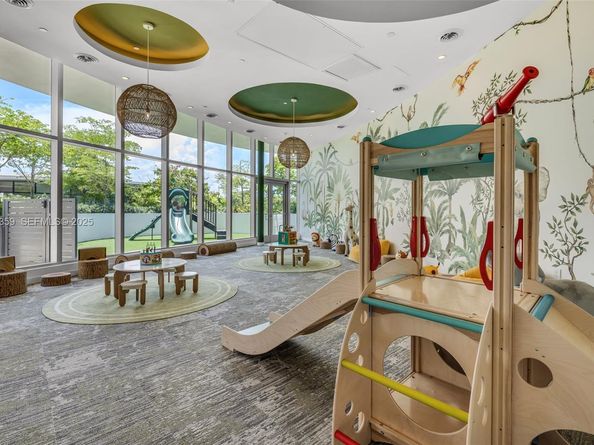 700 NE 24 street 2003, Miami FL 33137