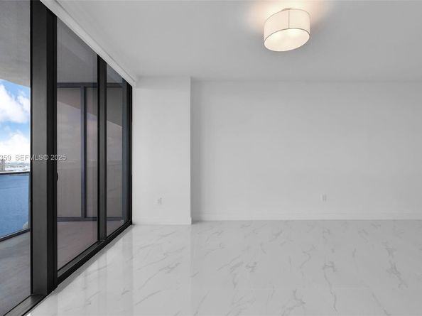 700 NE 24 street 2003, Miami FL 33137