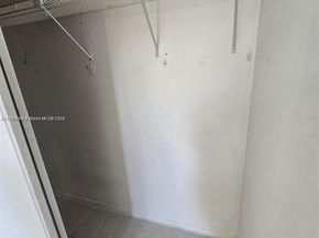 405 S Pine Island Rd 202D, Plantation FL 33324