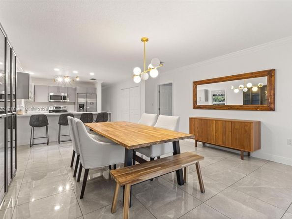 1081 NE 132nd St, North Miami FL 33161